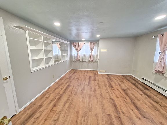 3rd image of 338 Ram Ct SE