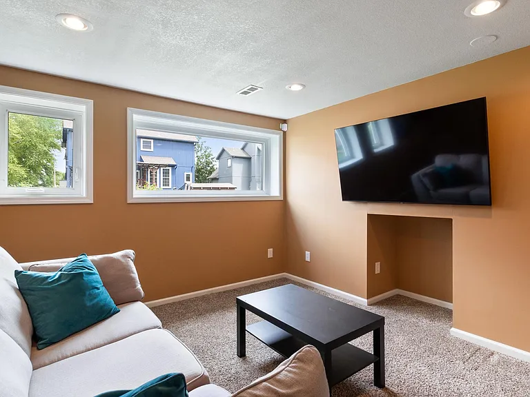 14070 W 148th St — Photo 33