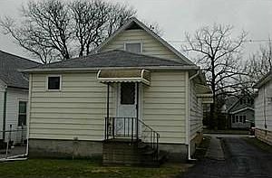 3rd image of 50 17th Ave