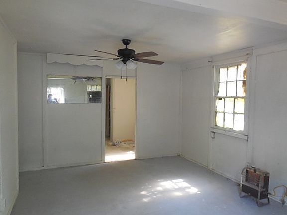 3rd image of 361 E 69th St