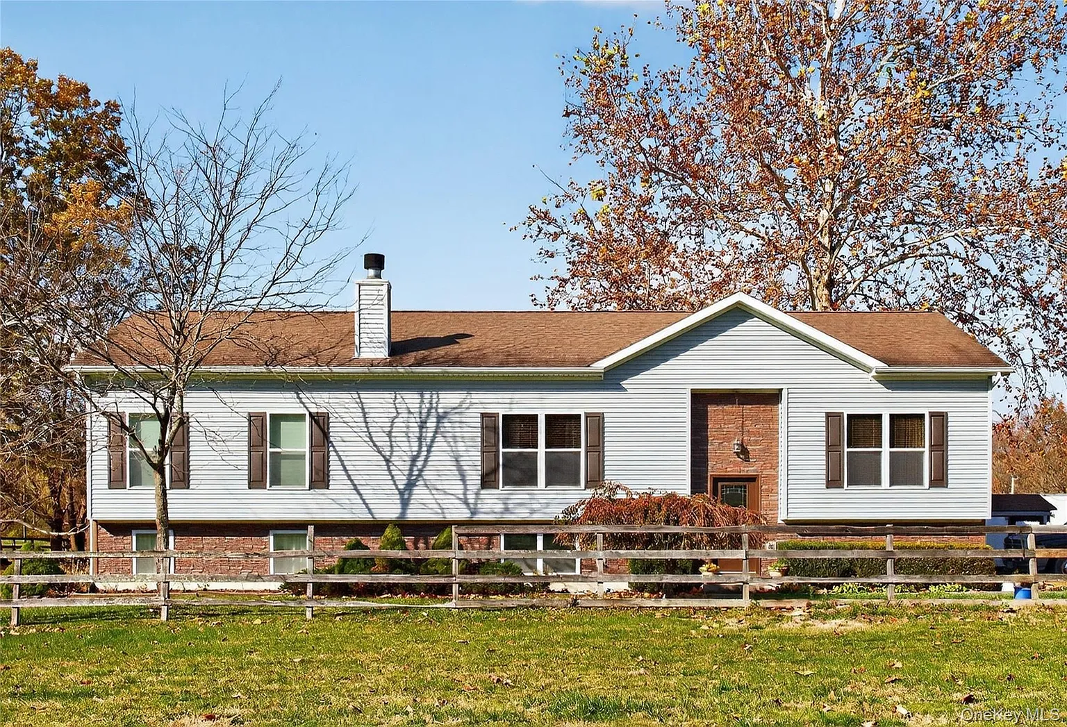 99 Dusinberre Road photo 1