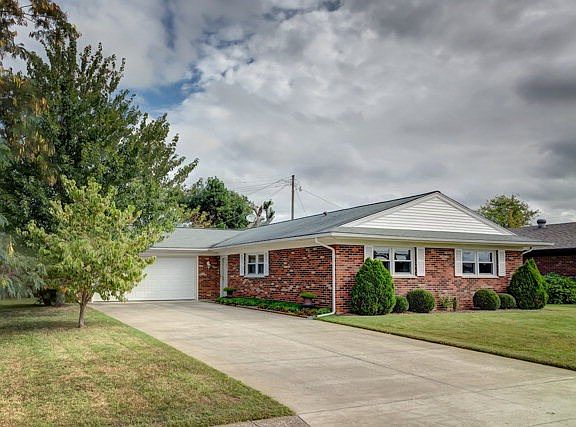2nd image of 2613 Donerail Dr