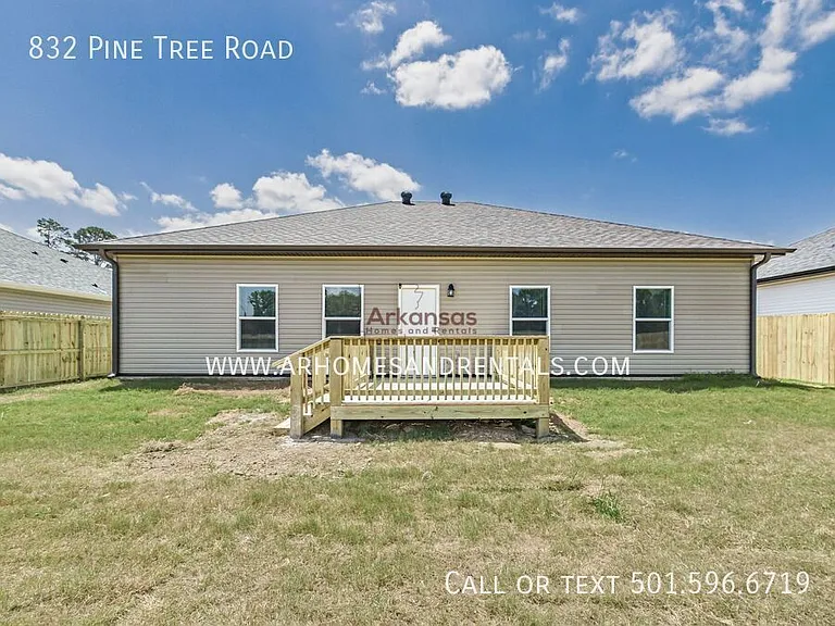 832 Pine Tree Rd — Photo 16