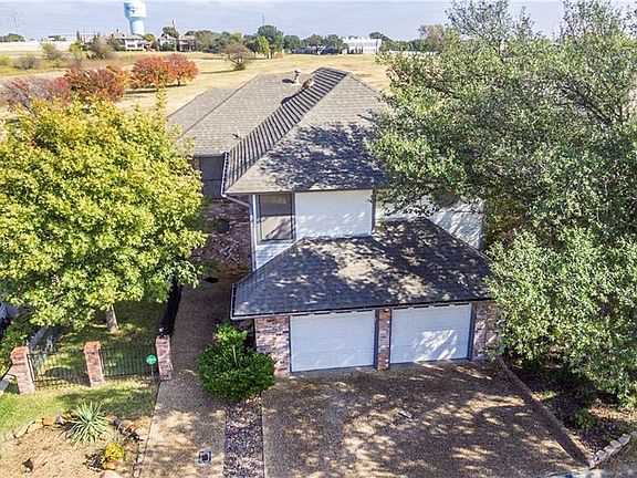 3rd image of 8510 Fairway Dr