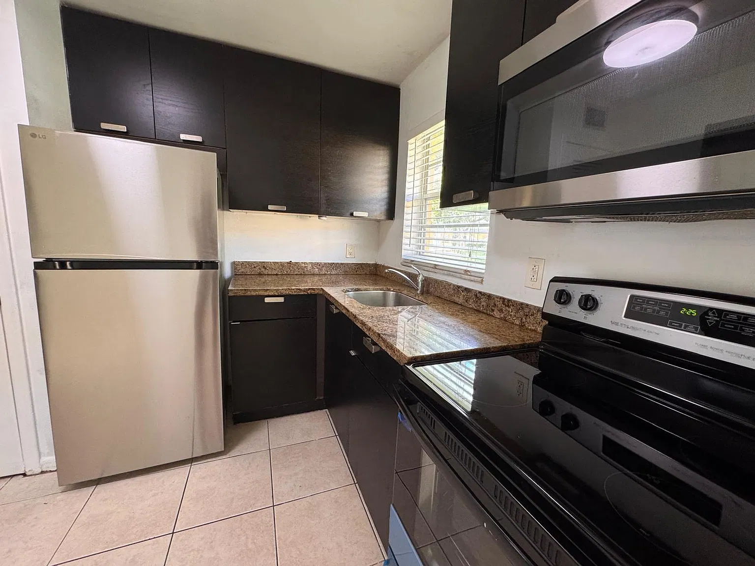 2 bed, 1.0 bath, 609 sqft, $1,800 — Photo 4