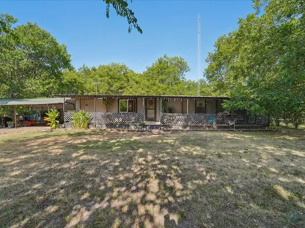 304 W 2nd St, Dodd City, TX 75438