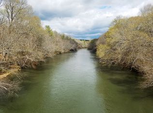 105 Riverside Dr, Benton, TN 37307