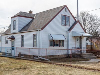 1561 W Morgan Ave, Milwaukee, WI, 53221