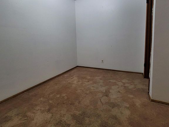 4th image of 4059 8th Ave NE #A