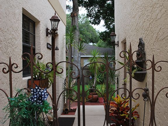 2nd image of 117 41st Cir E