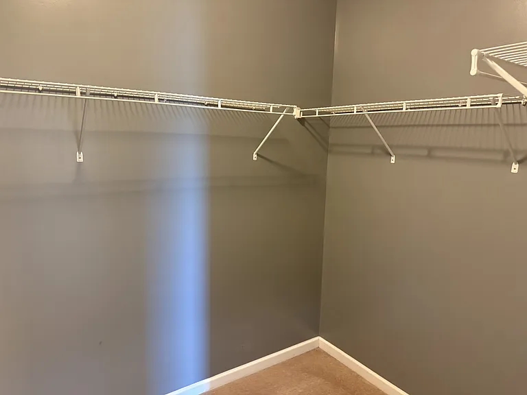 605 Foster Ln — Photo 12