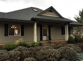 1260 NE Granite Ridge St, Roseburg, OR 97470