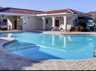 401 Barcelona Dr, Saint Petersburg, FL 33716