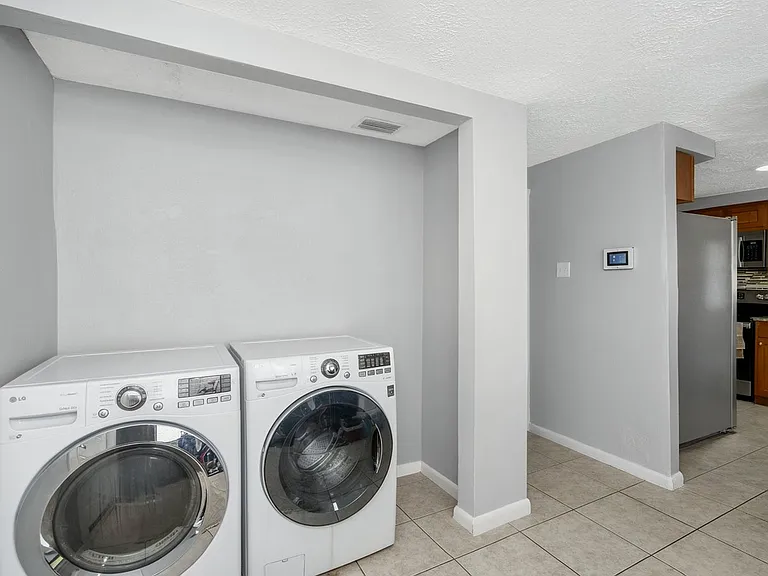 4301 W Arch St — Photo 6
