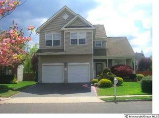 15 Saddlebrook Dr, Manalapan, NJ 07726