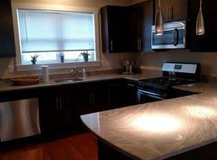413 6th St, Camden, NJ 08103