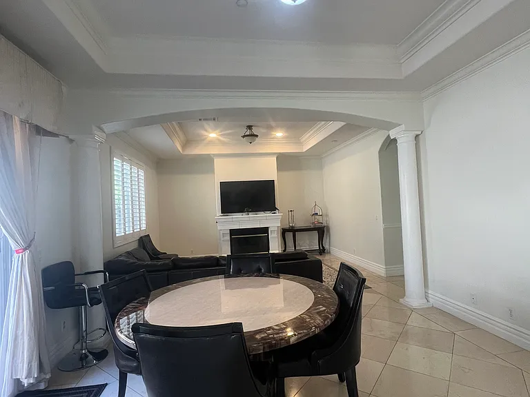 525 S 5th Ave #C — Photo 16