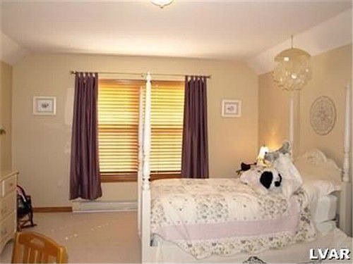 3rd image of 106 Jack Russell Ct