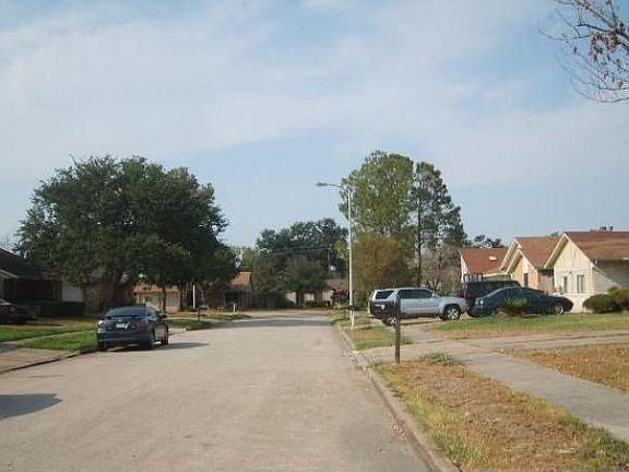 3rd image of 4219 Steep Rock Dr