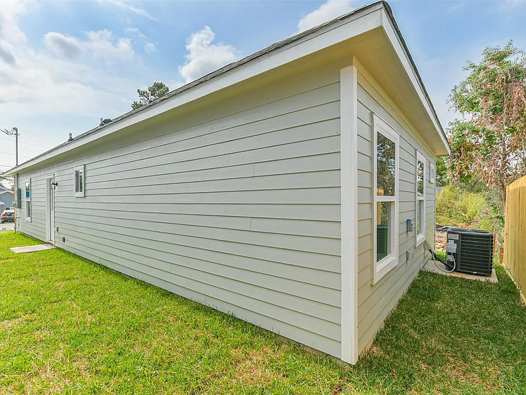 16922 W Forrestal — Photo 30