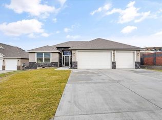 7118 W 28th Pl, Kennewick, WA 99338