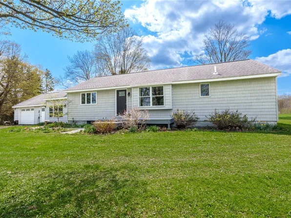 4111 Watervale Rd, Manlius, NY 13104