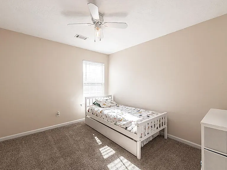 1473 Oxpens Rd — Photo 19