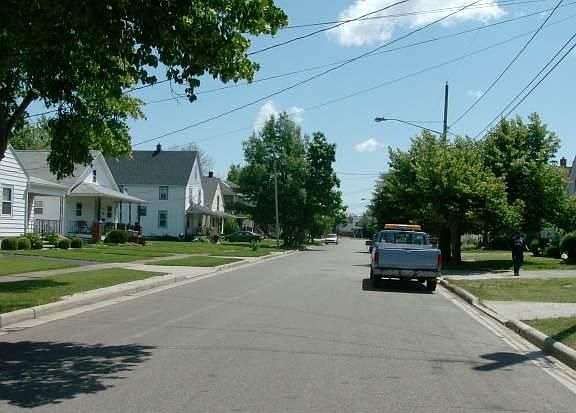 2nd image of 818 East Dr
