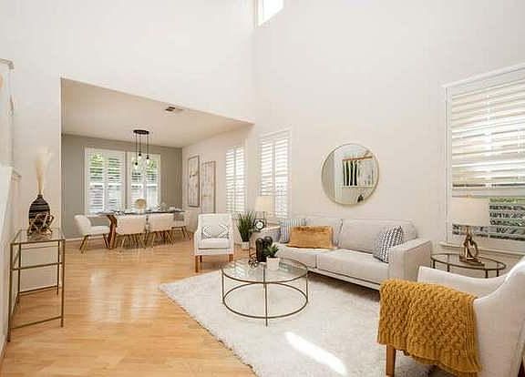 4th image of 608 Landmark Ln