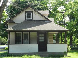34 Taylor Ave, Greenlawn, NY 11740