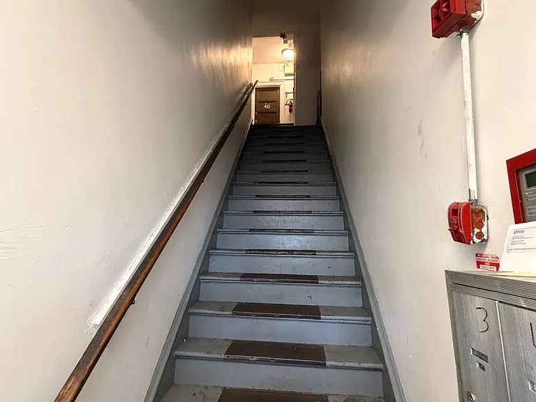 4504 Walnut St #7 — Photo 4