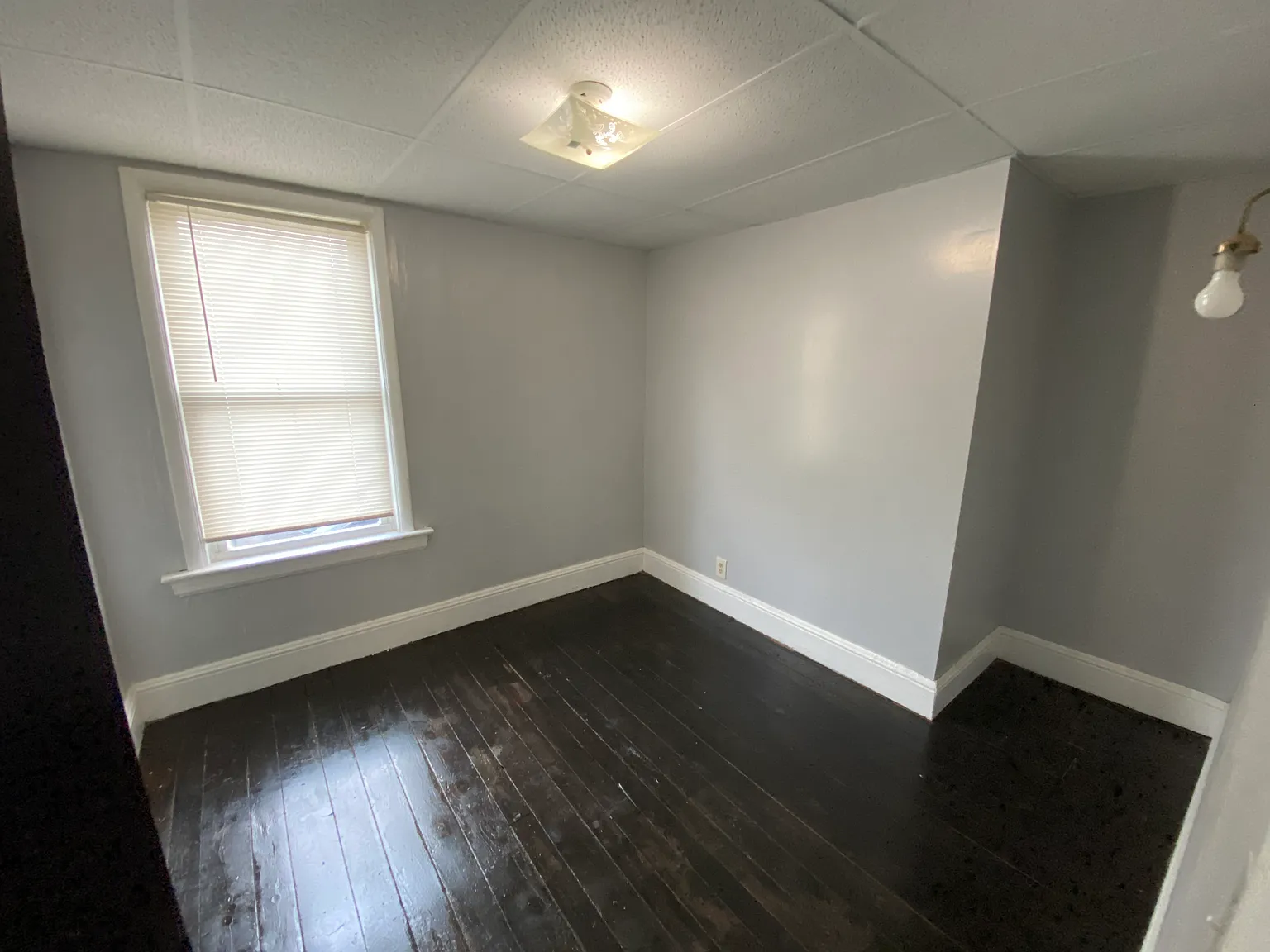 2 bed, $1,050 — Photo 2