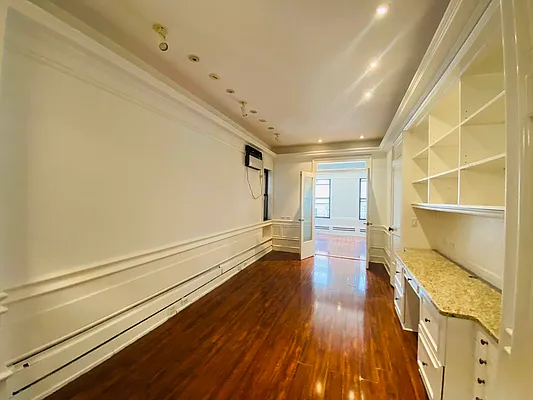 Rented by Aventana | media 10