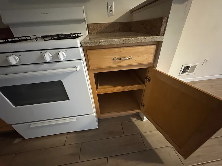643 Tompkins Ave #1 — Photo 16