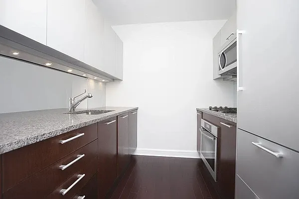 Rented by Sara Lee, LREB | media 1