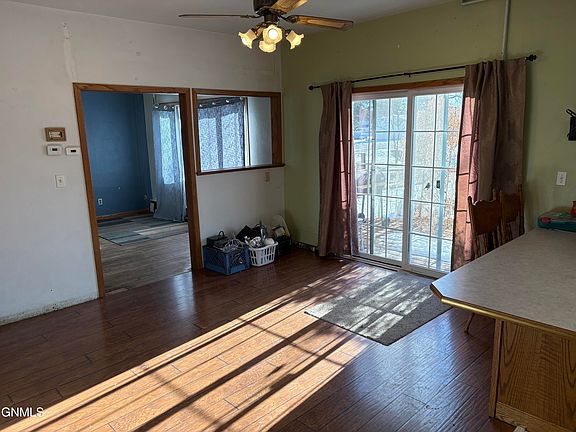 5th image of 715 4th St