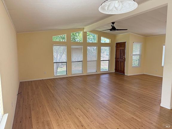5th image of 1548 Royal Oaks Drive