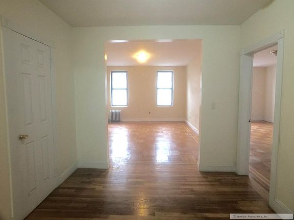 2nd image of 400 Fort Washington Ave APT 3E
