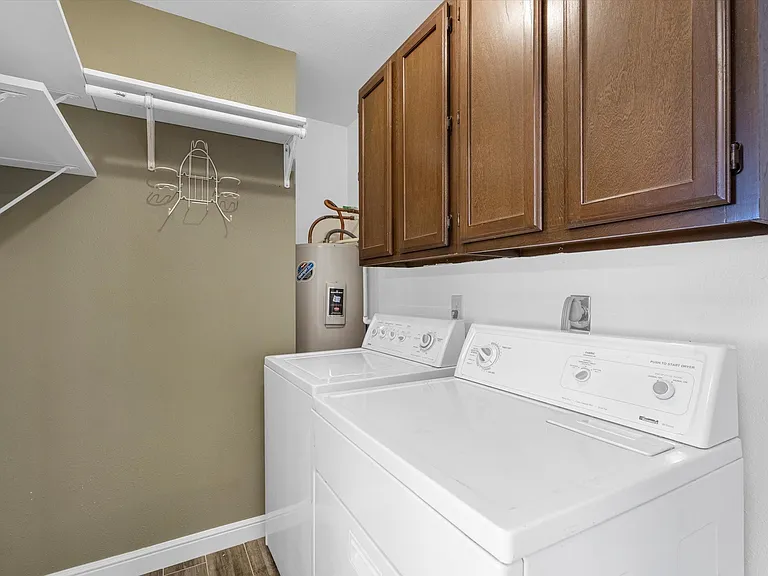 8327 Silvan Wind Ln — Photo 22