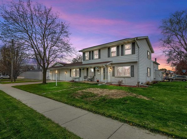 133 W Bell St, Neenah, WI 54956