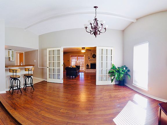 2nd image of 7006 Forestview Dr