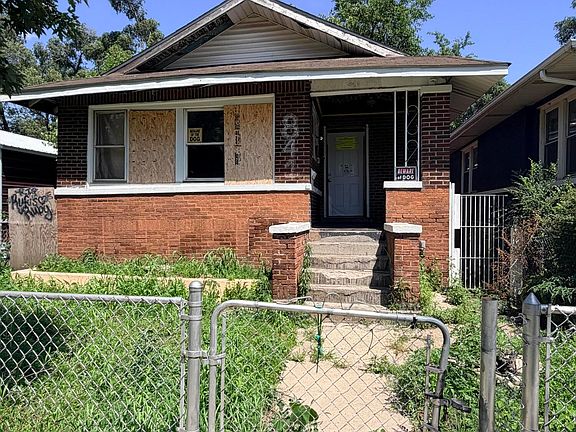 3rd image of 841 Georgia St