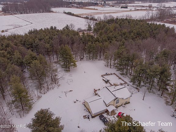 4th image of 1167 Finch Dr