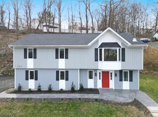 354 Lakeside Blvd, Hopatcong, NJ 07843