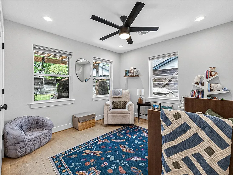 209 Woodard St — Photo 33