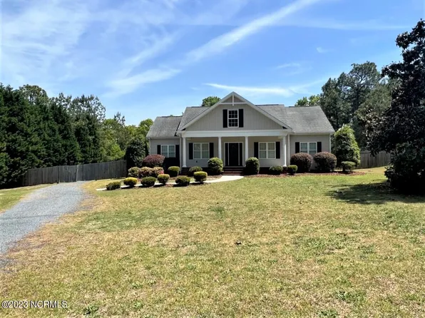 2239 E Indiana Ave, Southern Pines, NC 28387