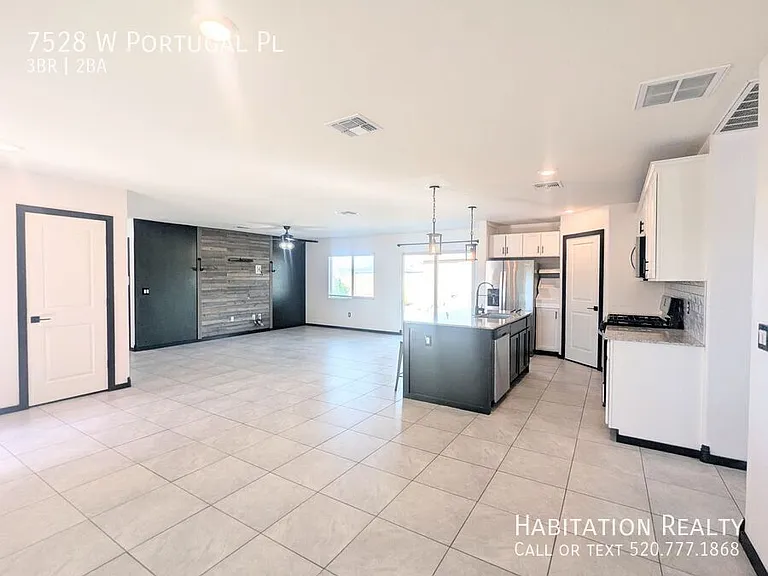7528 W Portugal Pl — Photo 5
