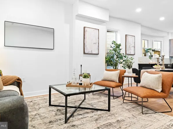 6120 Baynton St, Philadelphia, PA 19144