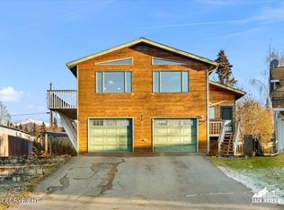 8451 Fox Lair Cir, Anchorage, AK 99507