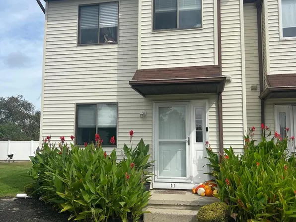 11 Jamestown Blvd, Hammonton, NJ 08037